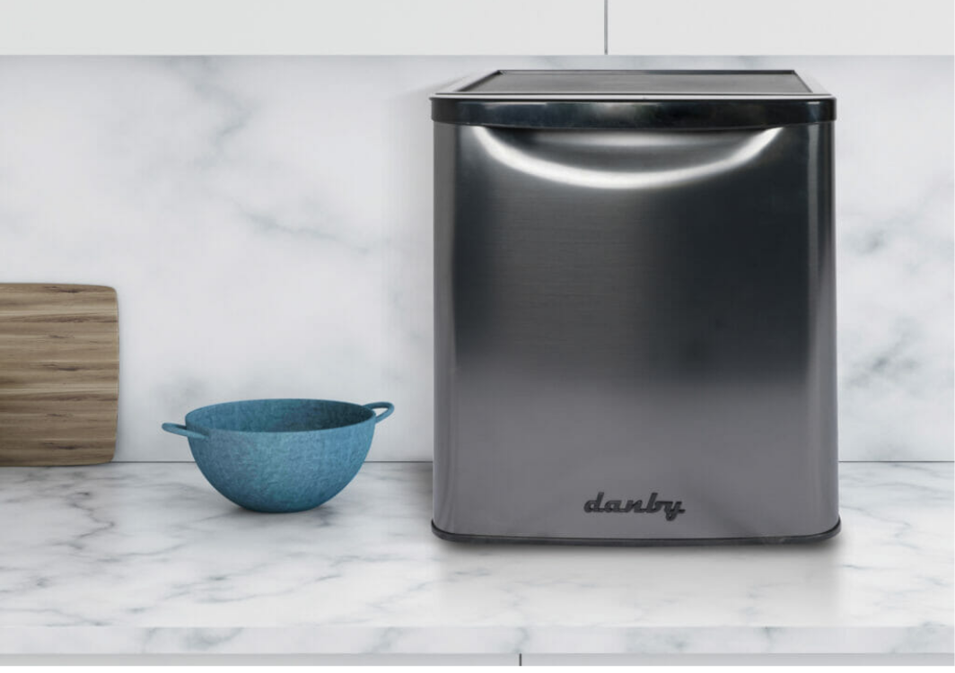 Danby Dcr016A1Bbsl 1.6 Cu. Ft. Compact Fridge In Black