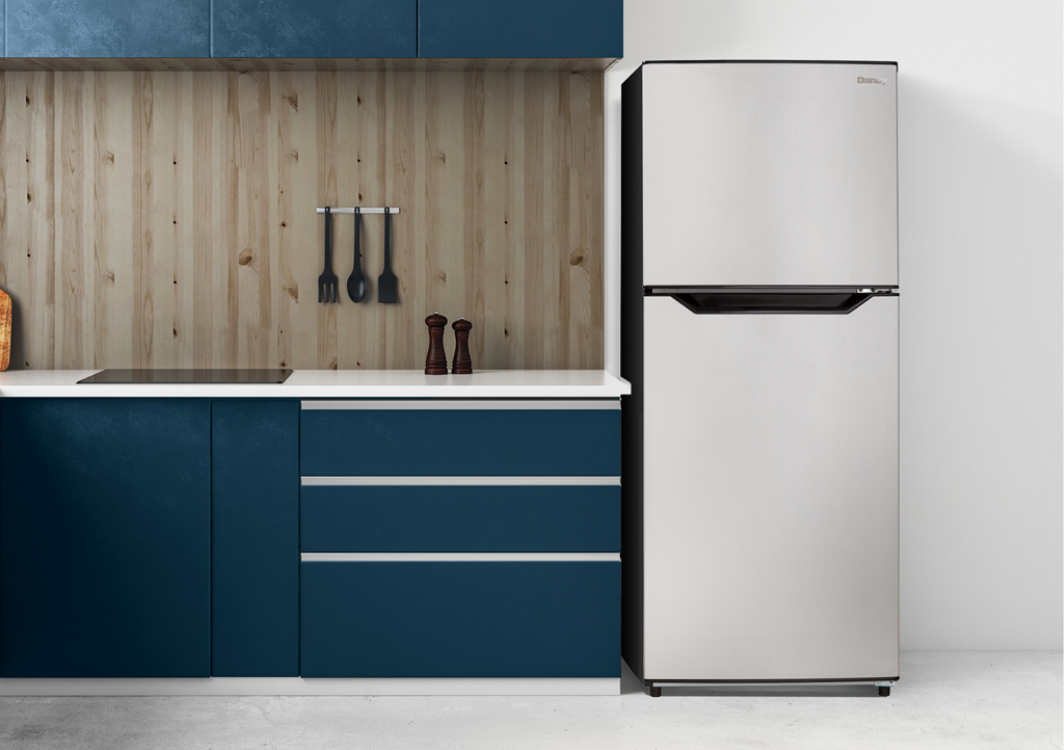 Danby Dff101B1Bssdb 10.1 Cf 2-Door Auto-Defrost Refrigerator