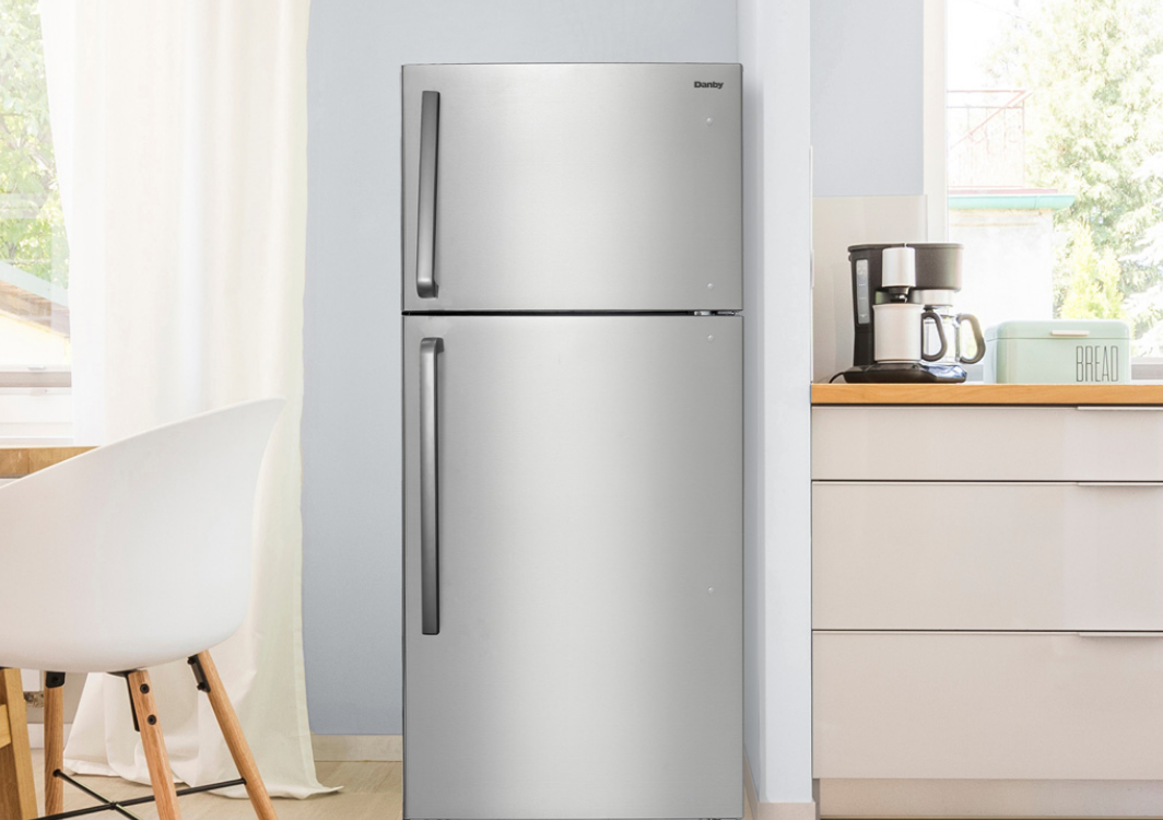 Danby Dff180E2Ssdb 18 Cf 2-Door Auto-Defrost Refrigerator