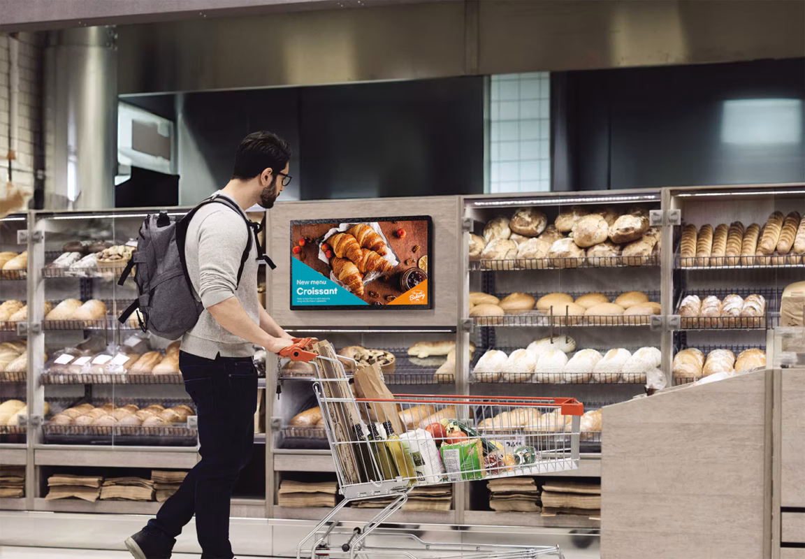 Samsung Qb24C 24 Inch Commercial Uhd Led Lcd Display