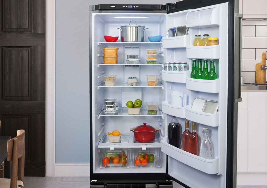 Danby Dar170A3Bsldd Designer 17.0 Cu. Ft. Apartment Size Fridge