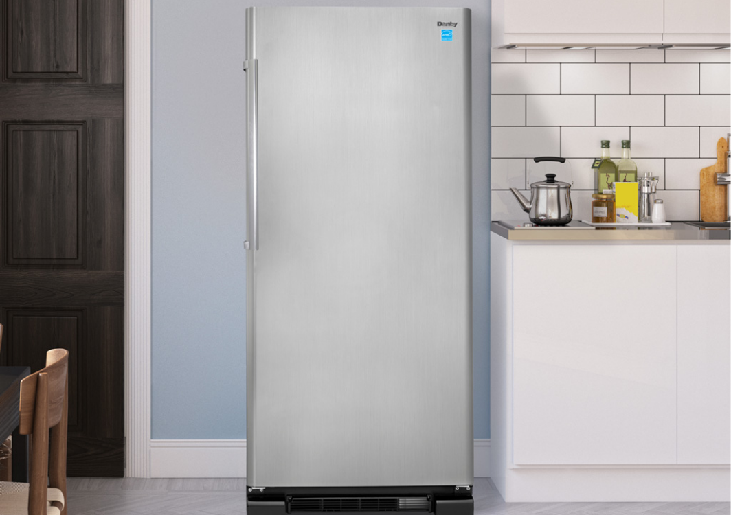 Danby Dar170A3Bsldd Designer 17.0 Cu. Ft. Apartment Size Fridge