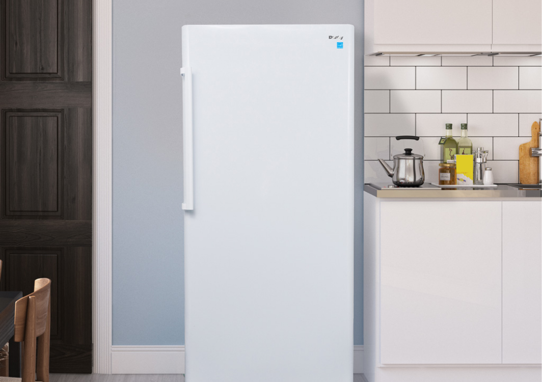 Danby Dar170A3Wdd Designer 17.0 Cu. Ft. Apartment Size Fridge